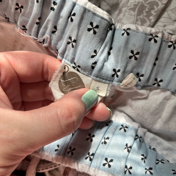 Anthro raccoon reverie sleep pants - Picture 3 of 6